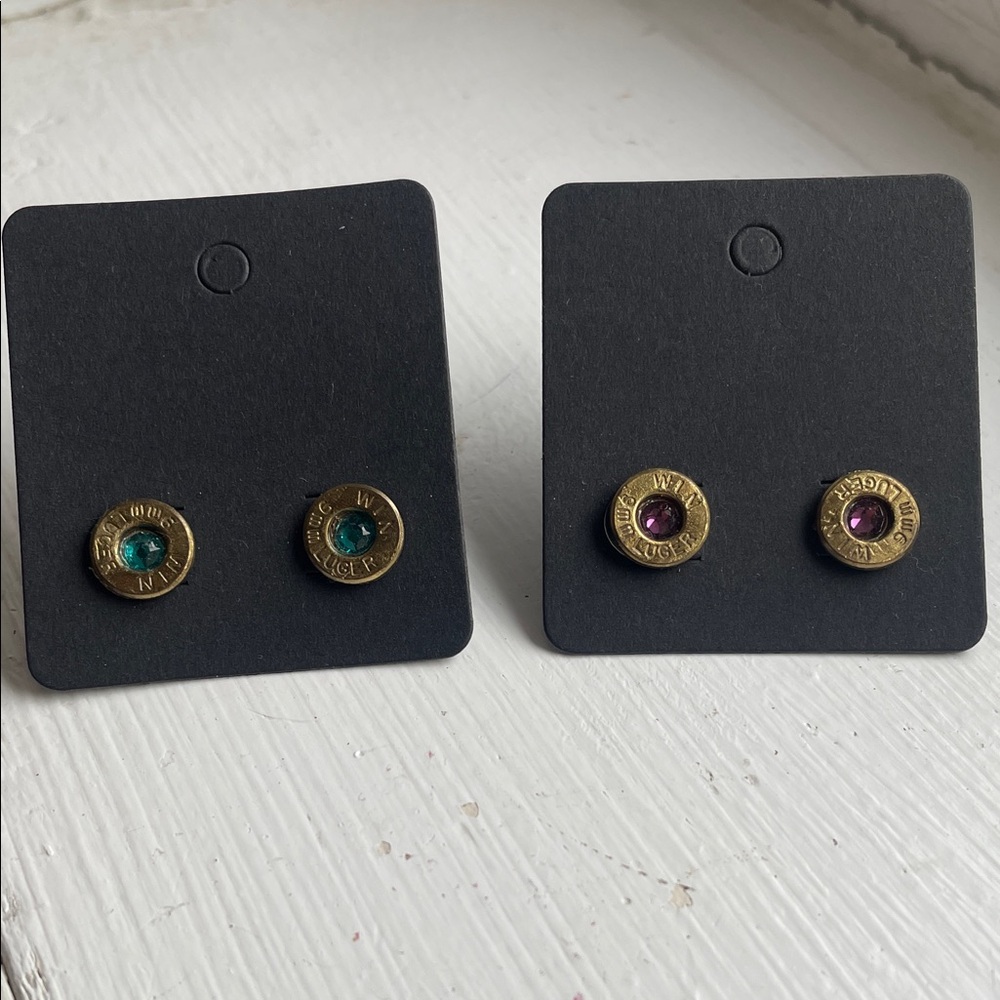 ❗️3/$10❗️Winchester Luger Style Stud Earrings